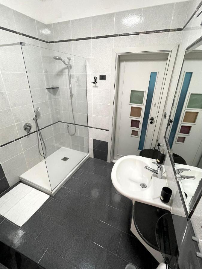 Madras Apartment Сан Джорджо а Кремано Екстериор снимка