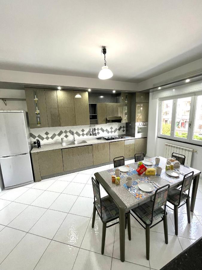 Madras Apartment Сан Джорджо а Кремано Екстериор снимка