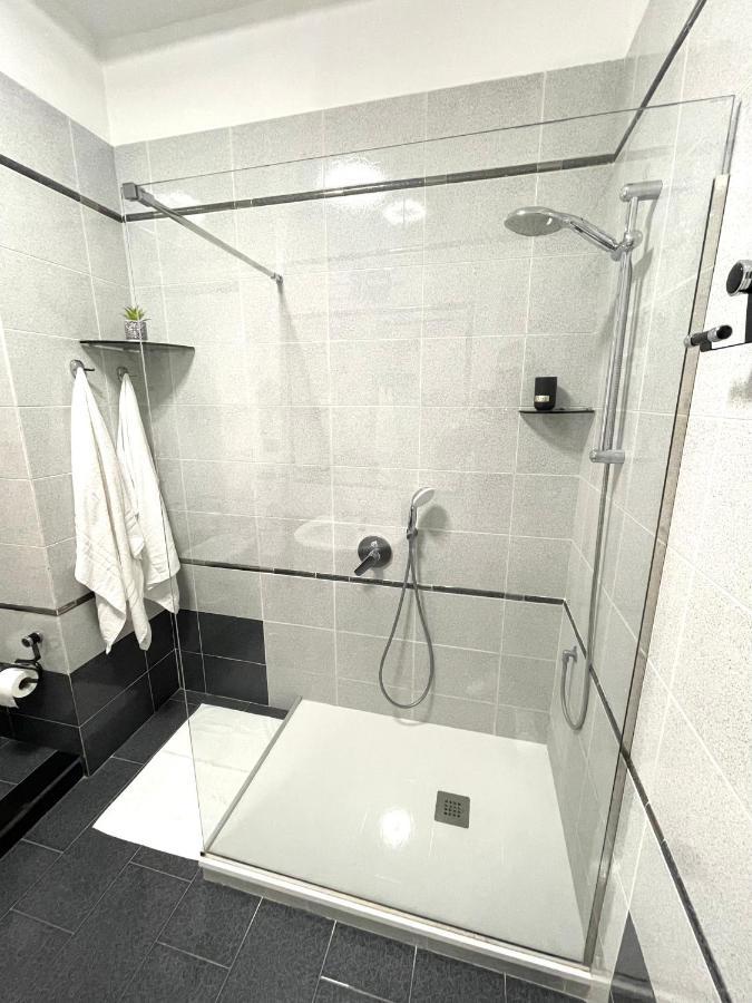 Madras Apartment Сан Джорджо а Кремано Екстериор снимка