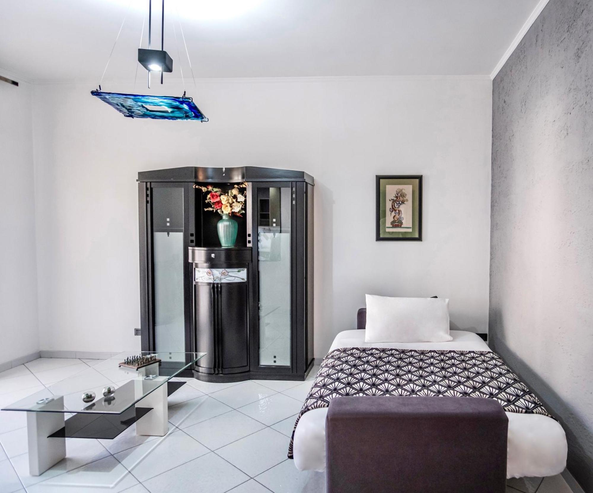 Madras Apartment Сан Джорджо а Кремано Екстериор снимка