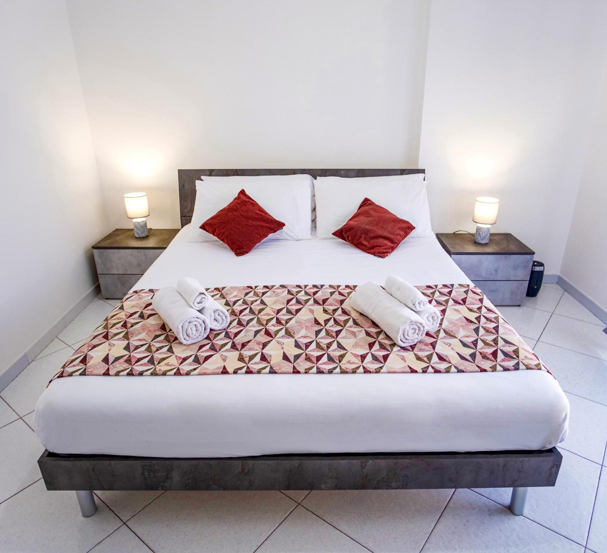 Madras Apartment Сан Джорджо а Кремано Екстериор снимка
